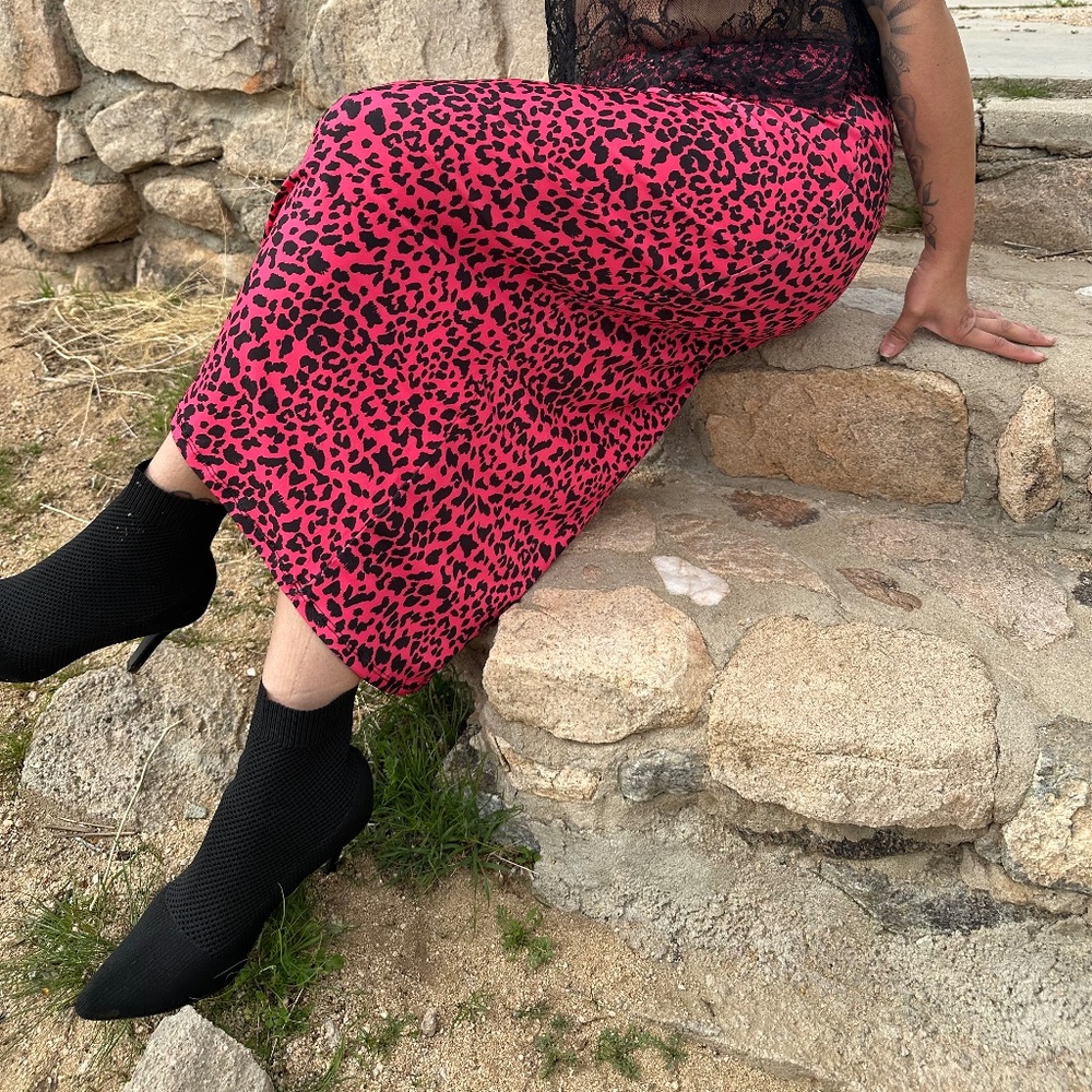≈NWT Nasty Gal Animal Print Pink Midi Skirt≈